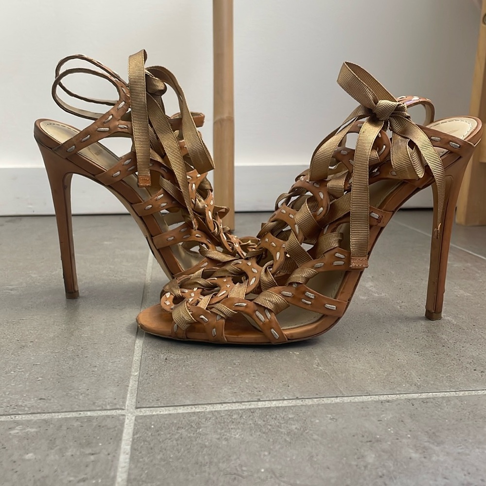B Brian Atwood cage lace up sandal tan brown camel leather ribbon  size 7